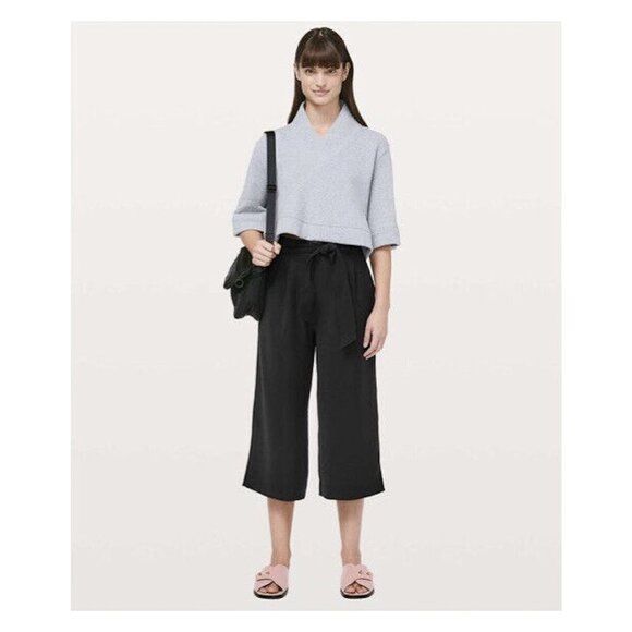 LULULEMON Noir Crop Pant NWT - Picture 1 of 8